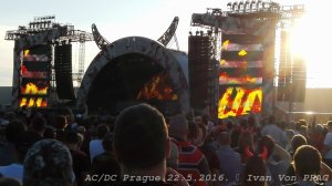 Начало концерта в Праге - Rock or Bust